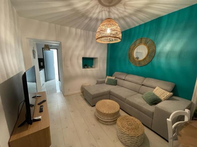 Apartment Le Petit Pelet - Centre Historique, Proche Halles De Niort, Port Boinot, Moulin Du Roc - 2 Mn Hyper Centre, Wifi Et Netflix